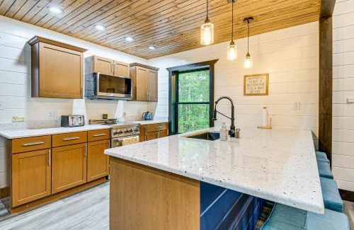 Heidelberg House | Red River Gorge Barndominium Dog Friendly!