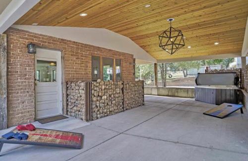 Colorado Springs House | Red Rock Farmhouse - Patio Paradise Hiking Trails