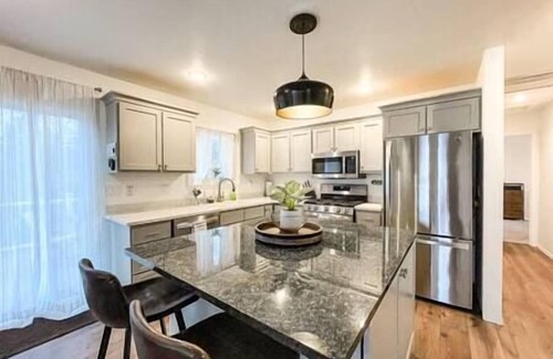 Manitou Springs House | Red Rocks Retreat●Hot Tub●Mtn Views●Trails●Central