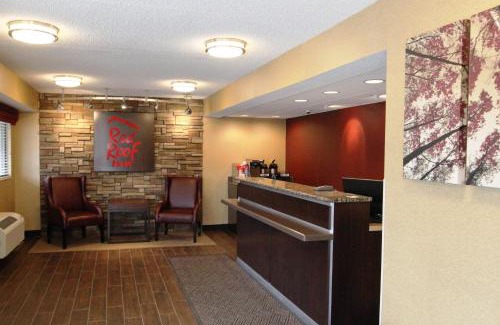 Newtonville Hotel | Red Roof Inn Albany Airport