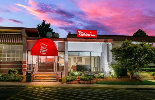 Woodlawn Hotel | Red Roof Inn Baltimore