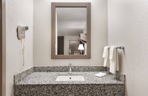 Vestavia Hills Hotel | Red Roof Inn Birmingham South