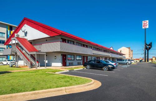 Graysville Hotel | Red Roof Inn Chattanooga - Hamilton Place