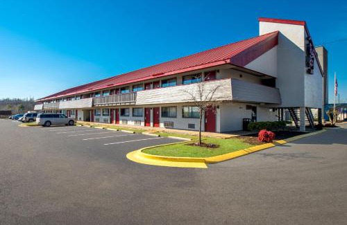 Graysville Hotel | Red Roof Inn Chattanooga - Hamilton Place