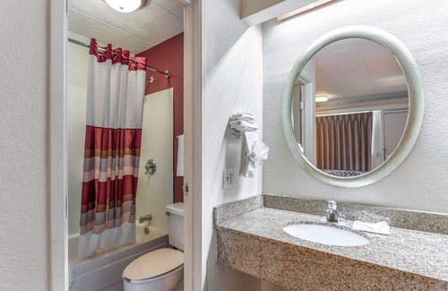 Columbia Hotel | Red Roof Inn Columbia, MO