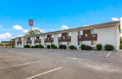 Dry Ridge Hotel | Red Roof Inn Dry Ridge
