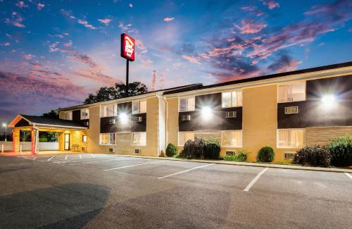 Dry Ridge Hotel | Red Roof Inn Dry Ridge