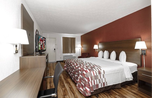 Edgewood Hotel | Red Roof Inn Edgewood