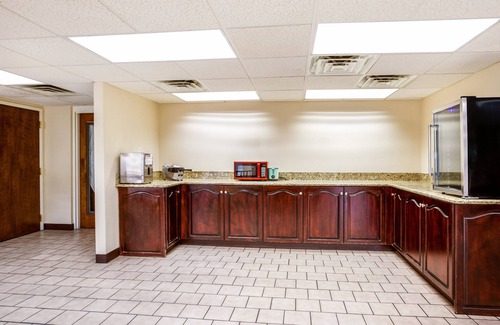 Cape Fear Hotel | Red Roof Inn Fayetteville I-95