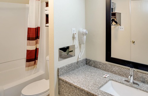 Castleton Hotel | Red Roof Inn Indianapolis - Castleton