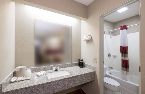 Greater Belhaven Hotel | Red Roof Inn Jackson Downtown - Fairgrounds
