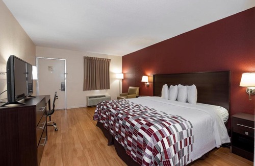 Knoxville Hotel | Red Roof Inn Knoxville North - Merchants Drive