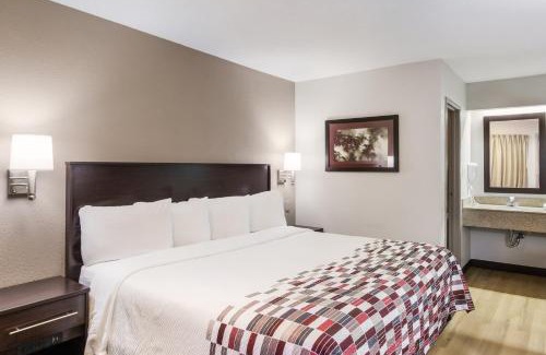 Lexington Hotel | Red Roof Inn Lexington