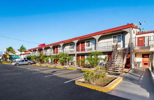 Bellflower Hotel | Red Roof Inn Los Angeles - Bellflower
