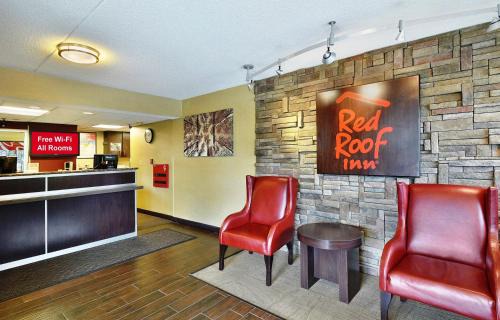 Watterson Park Hotel | Red Roof Inn Louisville Fair and Expo