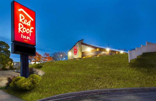 Madison Hotel | Red Roof Inn Madison, WI
