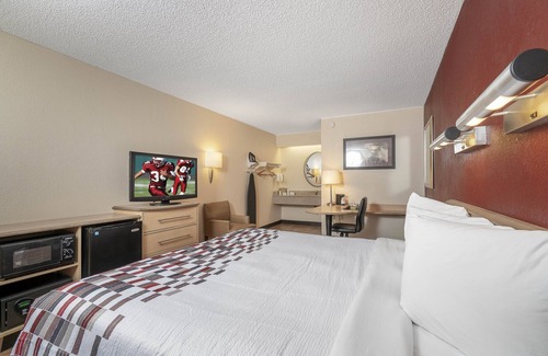 New London Hotel | Red Roof Inn Mystic - New London
