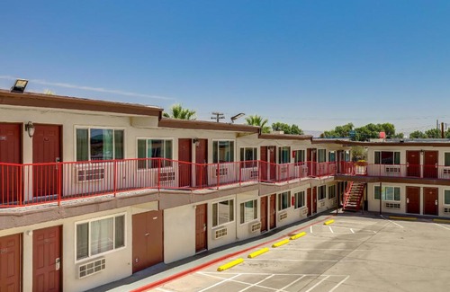 Needles Hotel | Red Roof Inn Needles