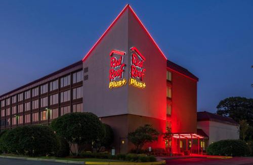 Woburn Hotel | Red Roof Inn PLUS+ Boston - Woburn/ Burlington