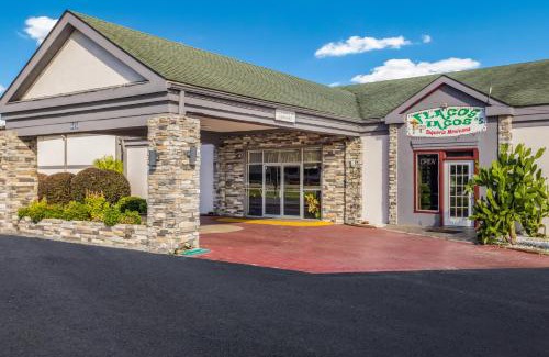 Richmond Hill Hotel | Red Roof Inn Savannah - Richmond Hill I-95