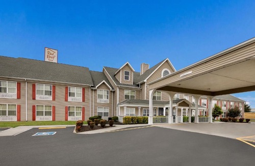 Knoxville Hotel | Red Roof Inn & Suites Knoxville East
