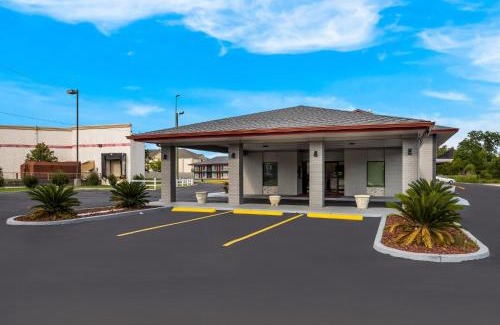 Thomasville Hotel | Red Roof Inn & Suites Thomasville