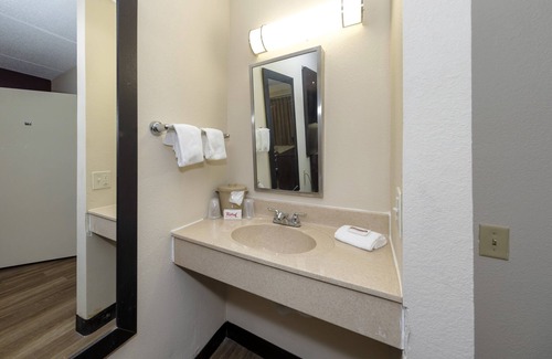 Tampa Hotel | Red Roof Inn Tampa - Brandon