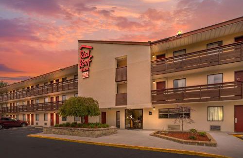 Tinton Falls Hotel | Red Roof Inn Tinton Falls-Jersey Shore