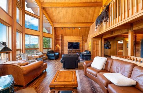 Leavenworth House | Red Roof Lodge - Leavenworth