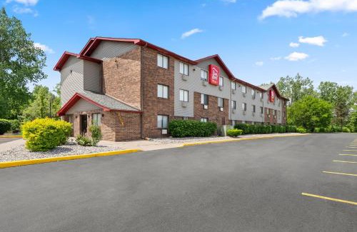 Belleville Hotel | Red Roof PLUS Belleville