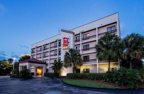Seybold Hotel | Red Roof PLUS Miami Airport