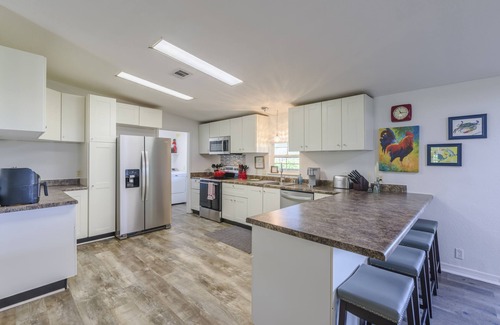 Freeport House | Red Rooster Cottage, Freeport