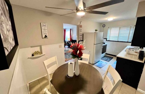 Westwood Apartment | Red Ruby Spacious 2 Bedroom Apt 1