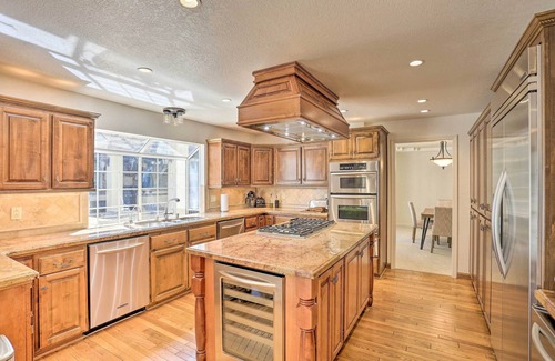 Sunset House | Redding Getaway w/Hot Tub & Outdoor Kitchen!