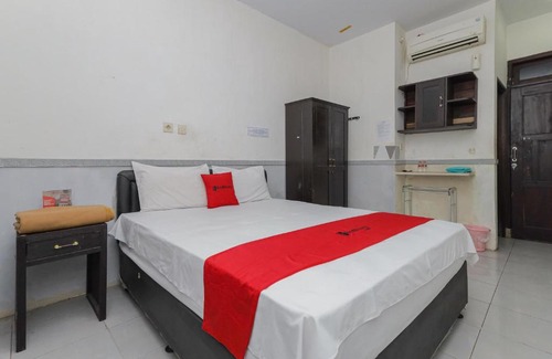 Klojen Hotel | RedDoorz near Stasiun Malang Kota Lama 2