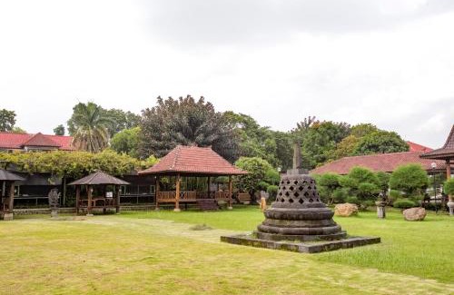 Lawang House | RedDoorz Plus @ Purwodadi