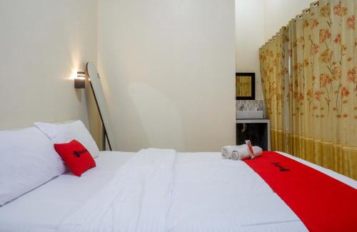 Grobogan Hotel | RedDoorz Syariah near Pasar Godong Grobogan