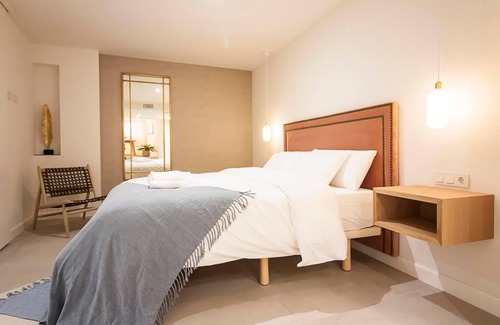 Campos Eliseos Apartment | Reding FreshApartments by Bossh!