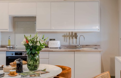 Bristol Apartment | Redland Place | Three (2 Bed)
