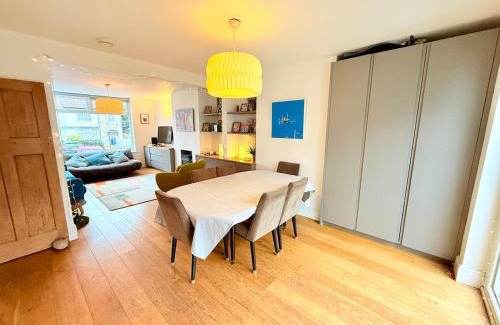 Bristol House | Redland's Fun & Colourful Artistic House