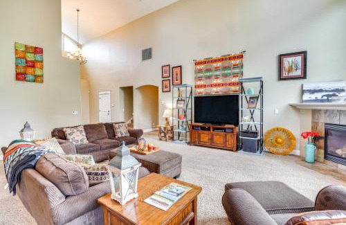 Redmond House | Redmond Golf Getaway - Near Smith Rock State Park!