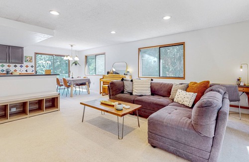 Union Hill-Novelty Hill House | Redmond Retreat - Upstairs | Duplex in Redmond