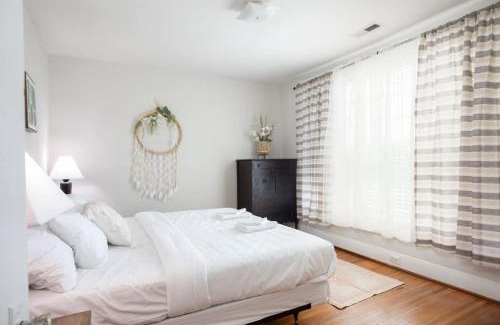 Redmont Park House | Redmont Revival-Whole House-Walkable-UAB
