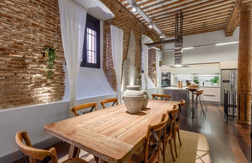 Palacio Apartment | Redondilla - Four Bedroom Apartment, Sleeps 7