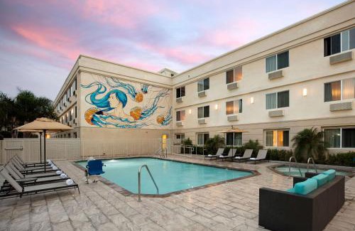South Redondo Hotel | Redondo Beach Hotel, Tapestry Collection by Hilton