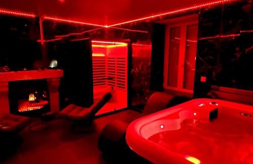 Quimperle Apartment | Redroom, Spa, Sauna, cheminée, romantique pour 2