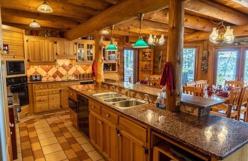 Land O Lakes House | Redstone, a one-of-a-kind, luxurious 7200 sq. ft. impressive Lakeside log home