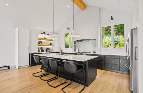 Dysart et al House | Redstone Lake - Haliburton - brand new cottage!
