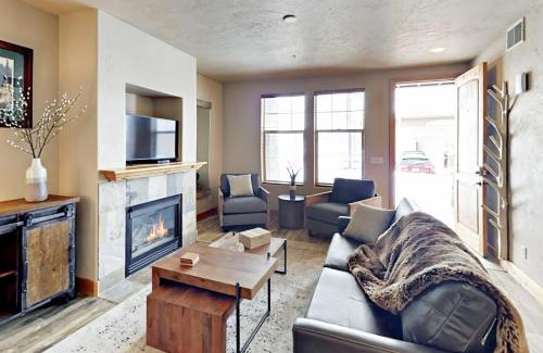 Kimball Junction Apartment | Redstone Retreat Unit A