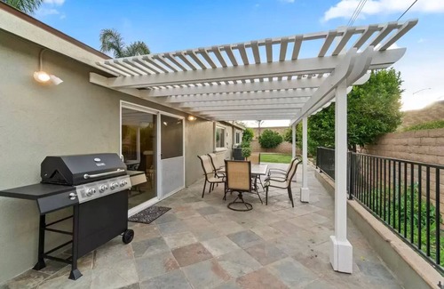 Orange House | *Reduced Pricing* Spacious Disney Vacation w/Game Room